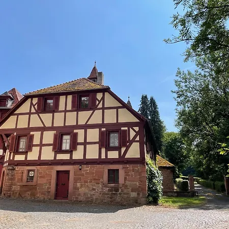 Historische Muehle Am Schloss Nyaraló *